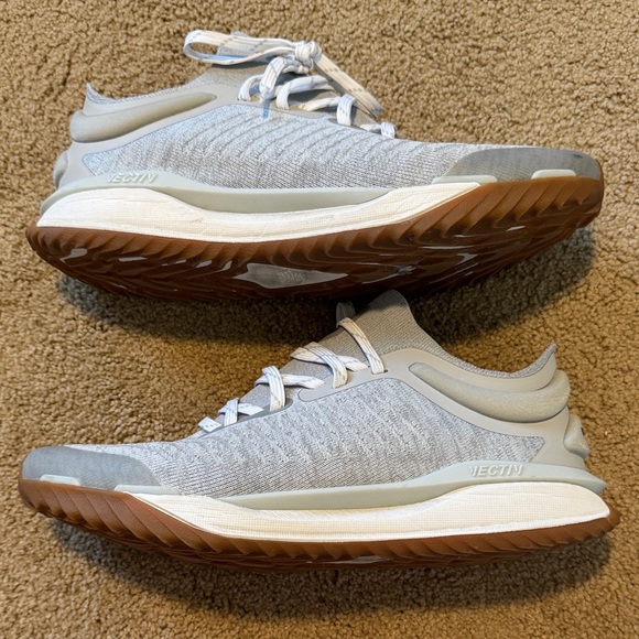 Northface Men's Gray Running Shoes Sz 12 - Picture 8 of 15